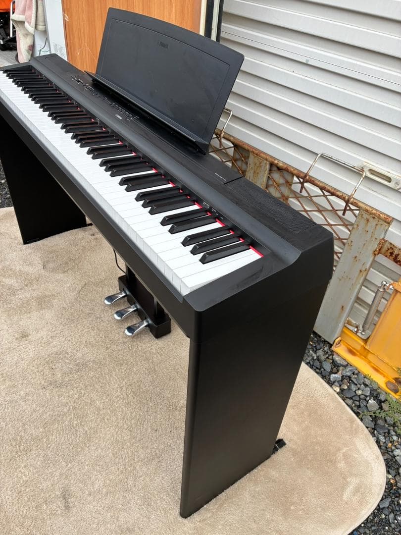 ぶ*て様 【引取限定】美品！YAMAHA ヤマハ 電子ピアノ P-125 22年