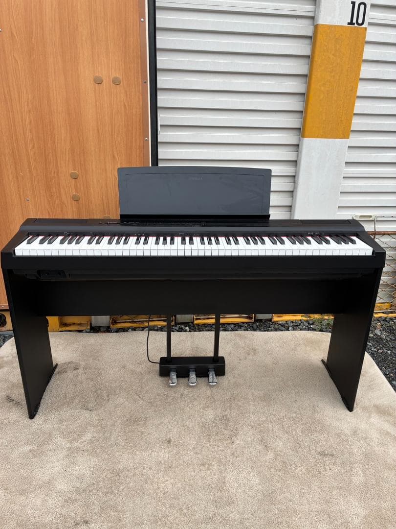 ぶ*て様 【引取限定】美品！YAMAHA ヤマハ 電子ピアノ P-125 22年