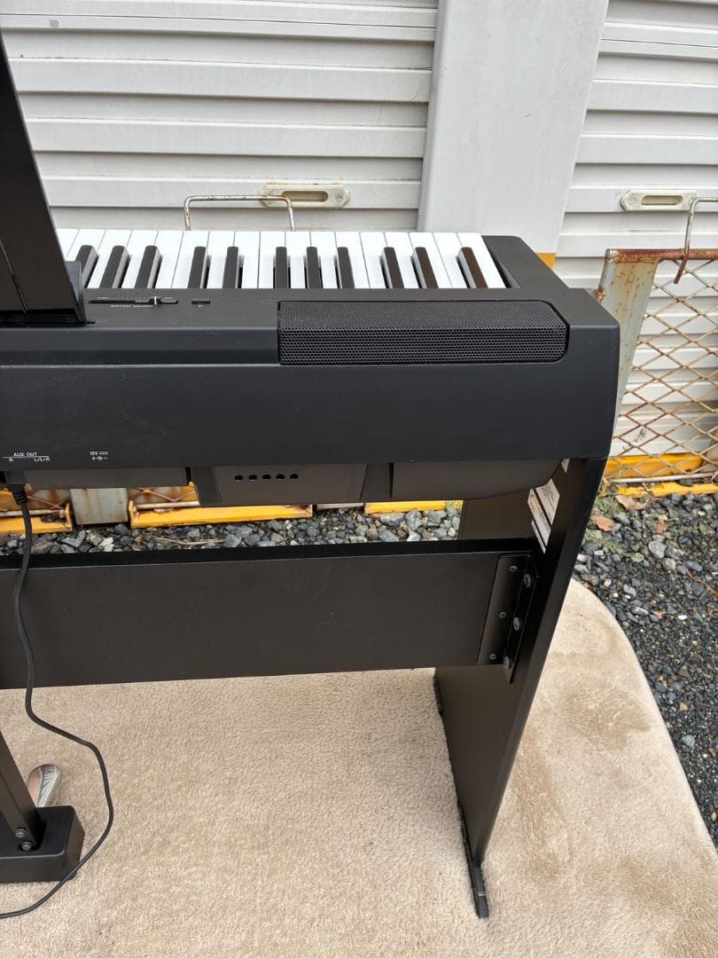 ぶ*て様 【引取限定】美品！YAMAHA ヤマハ 電子ピアノ P-125 22年