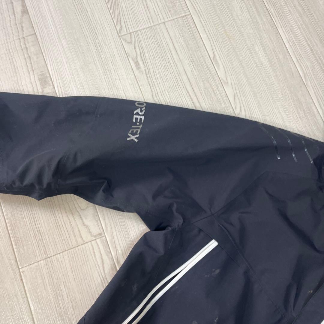 け*ん様 Daiwa レインウェア　ゴアテックス　2023 めちゃ水弾きます！