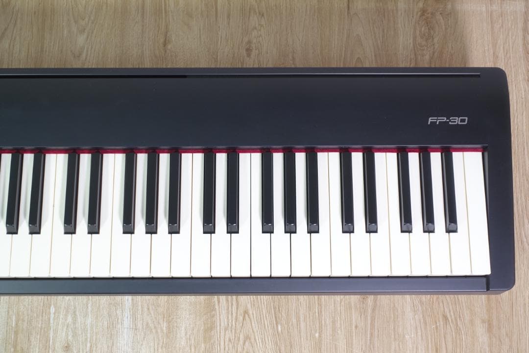 Roland FP-30　デジタルピアノ 88鍵 　ケース付属