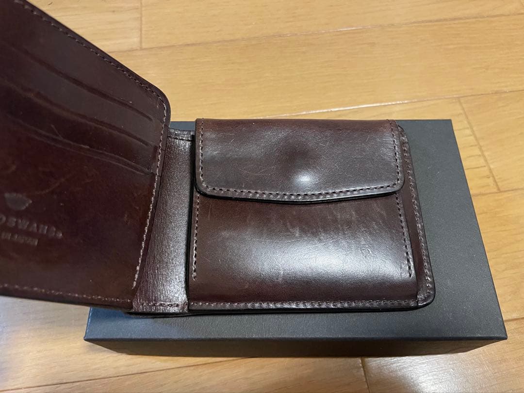 ワイルドスワンズ GROUNDER グラウンダー チョコ 王冠ロゴ 二つ折り財布