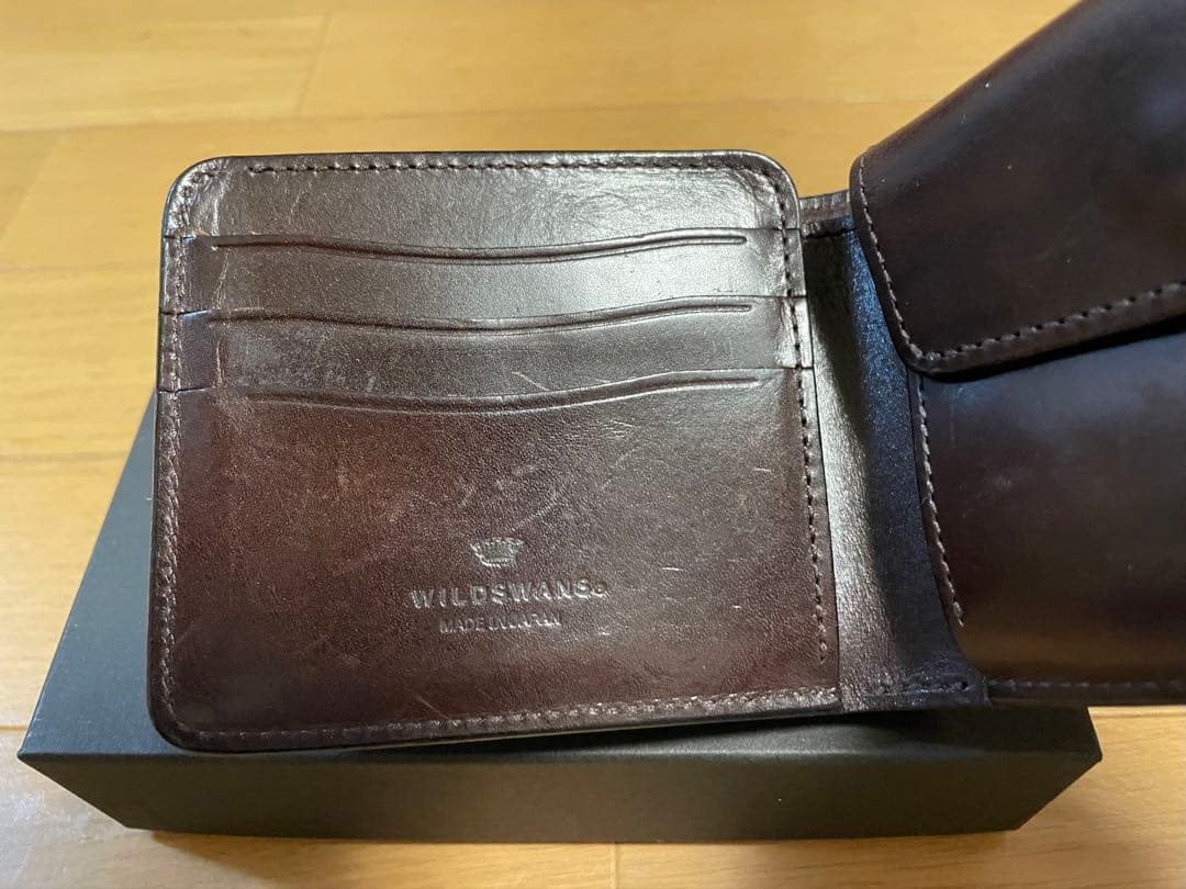 ワイルドスワンズ GROUNDER グラウンダー チョコ 王冠ロゴ 二つ折り財布