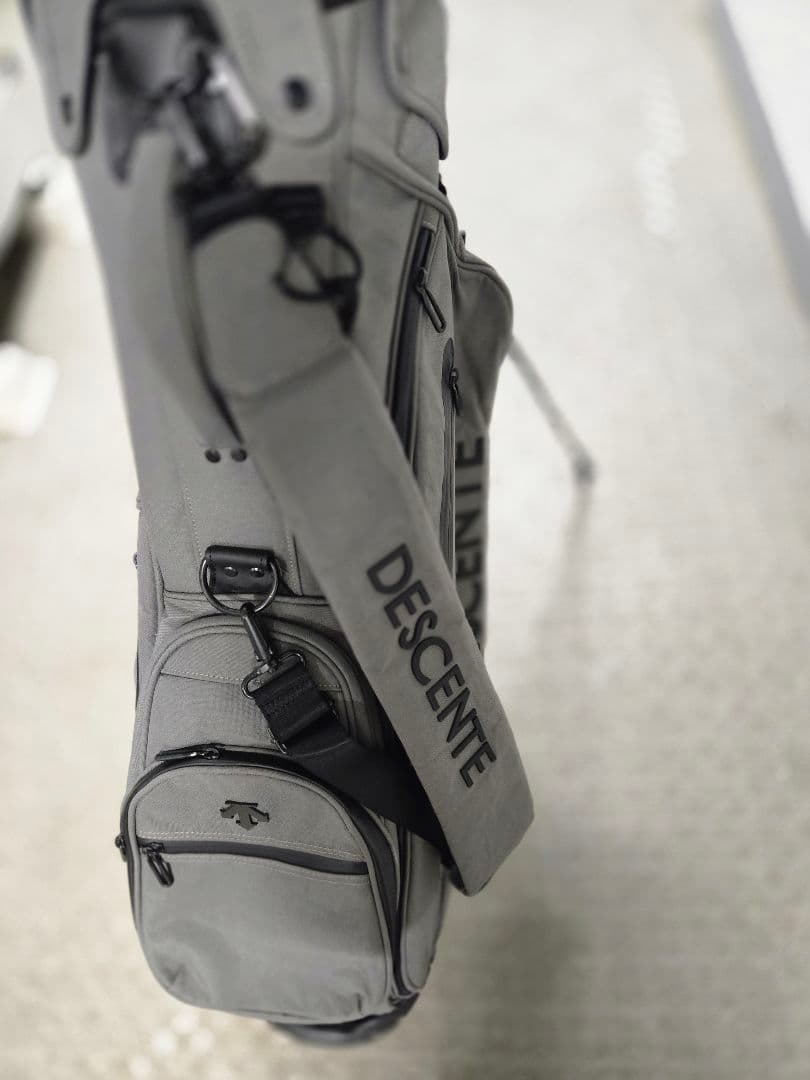 DESCENTE グレー キャディバッグ