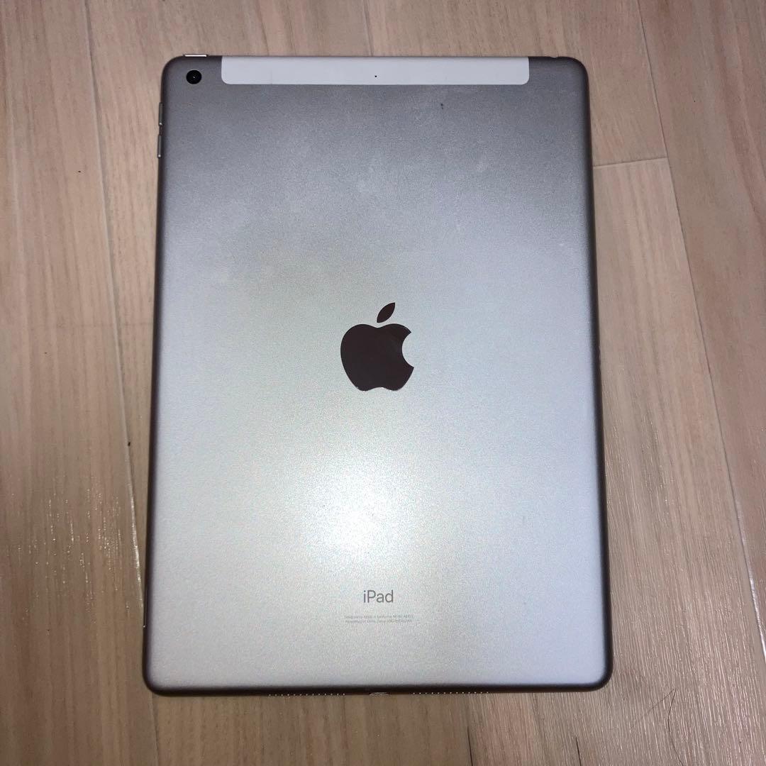 iPad 第8世代 セルラーモデル 32GB シルバー