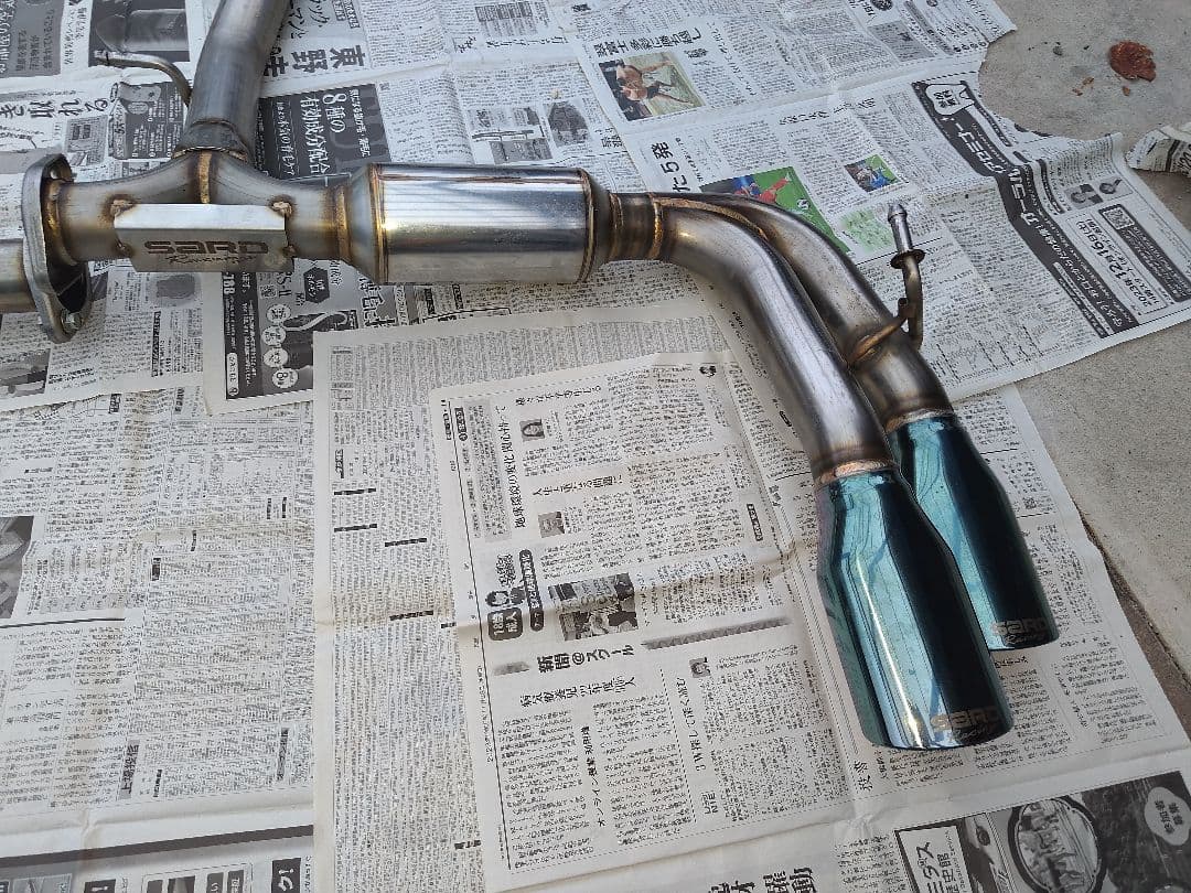 レクサスNX　10系　SARD ステンレス デュアルテールパイプマフラー