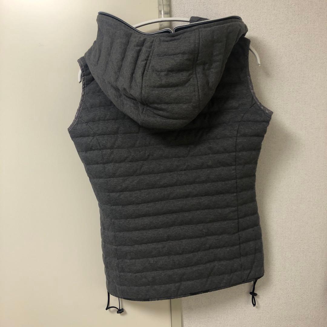 【値下げ！】デュベティカ　ライトダウンベスト グレー フード付き