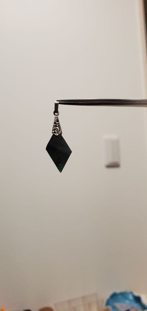 糸魚川翡翠 入りコン沢 茄子紺 ペンダントトップ