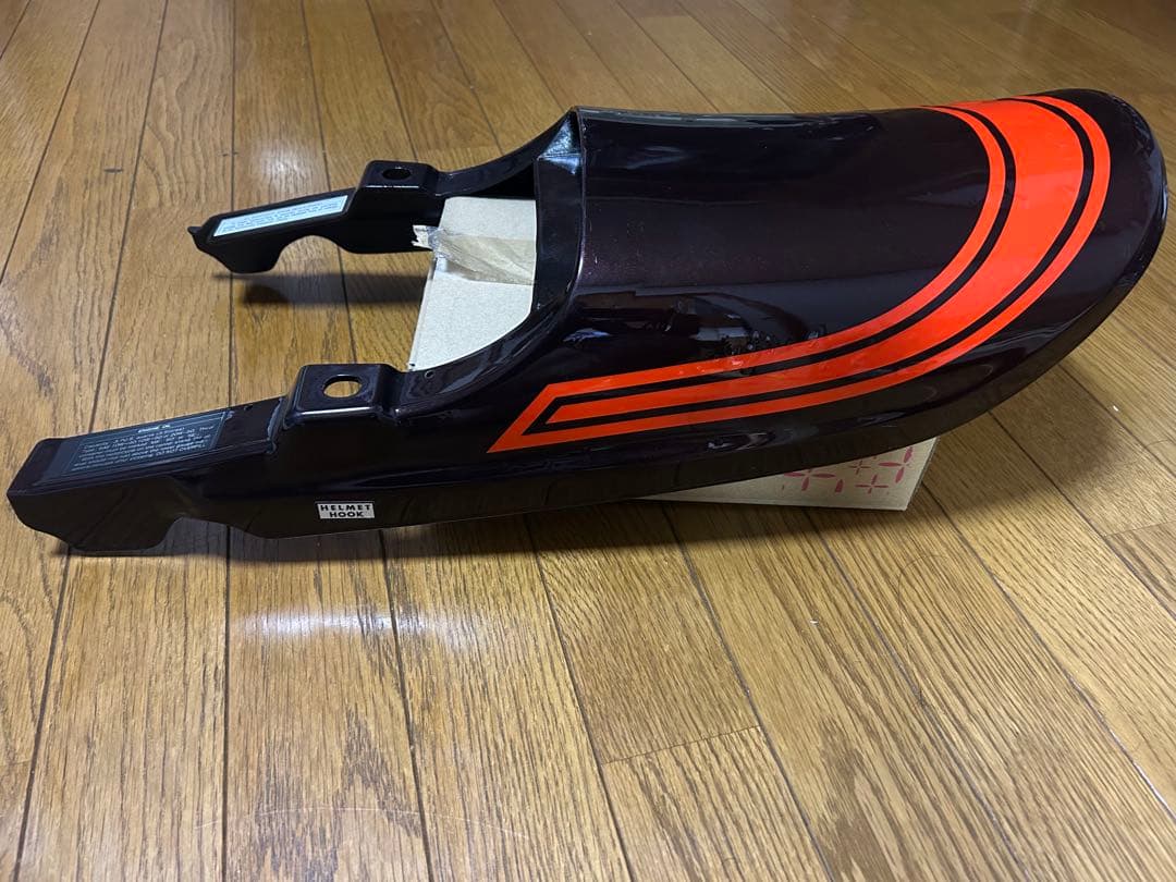 Z1テールカウル