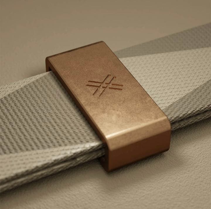 ドイツ発XOU XOU iPhone 12 pro ストラップ付きスマホケース