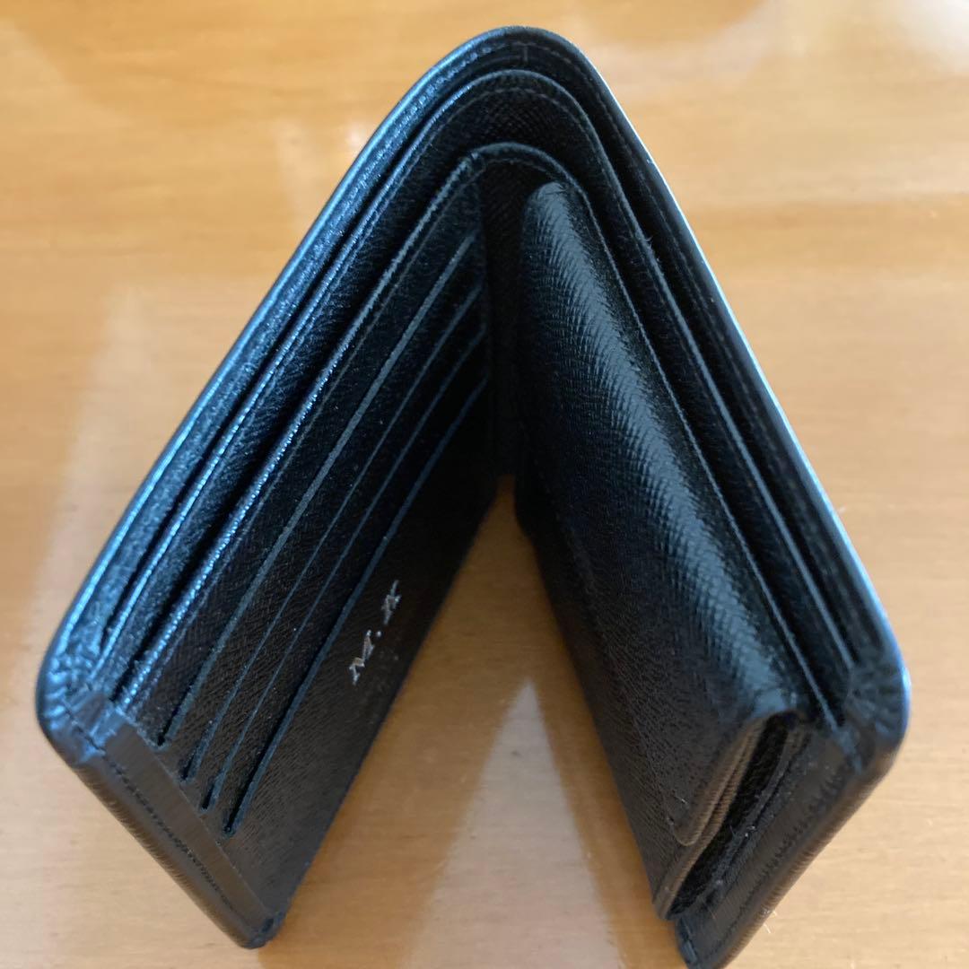 Louis Vuittonエピ黒財布