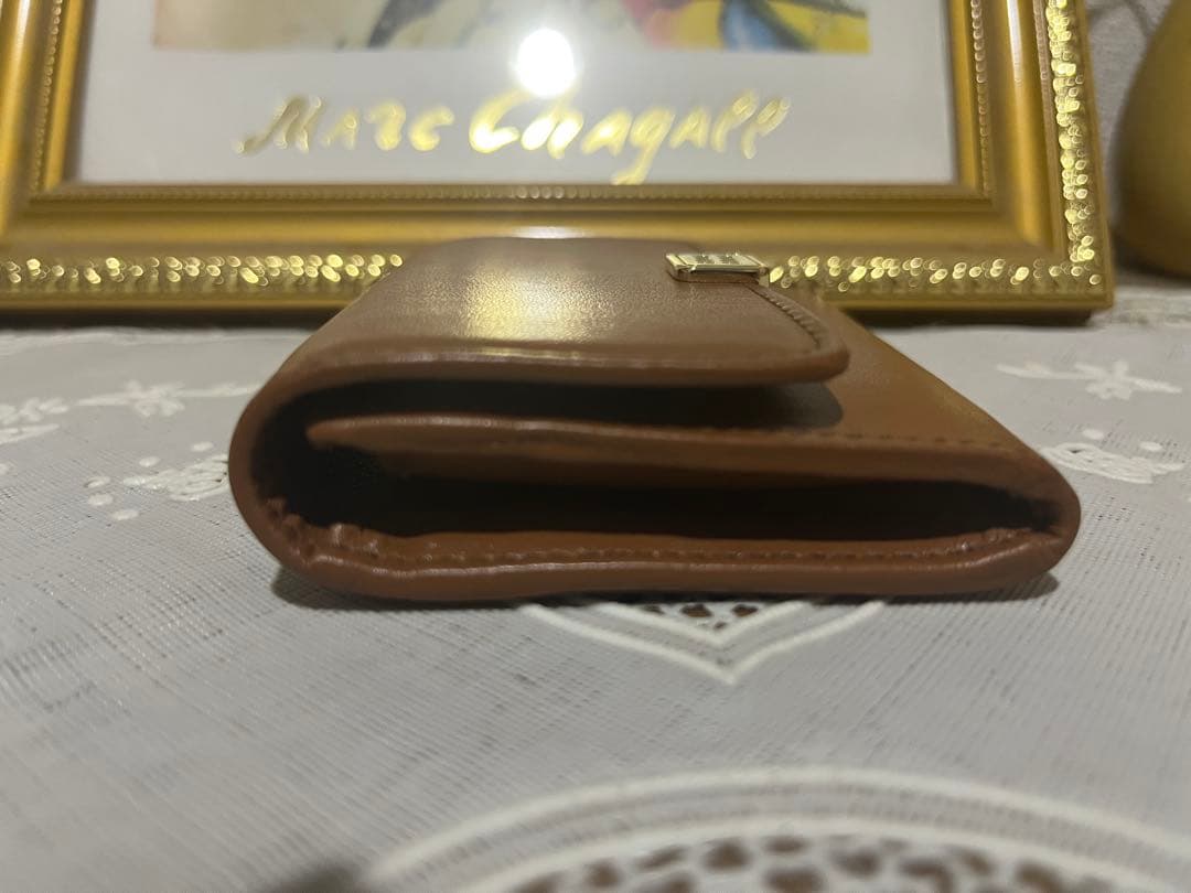 鞠*山様 【極美品】MiuMiuブラウン 財布 （ショッパー カードケース 証明