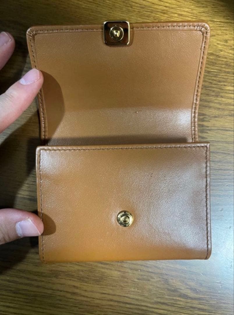 鞠*山様 【極美品】MiuMiuブラウン 財布 （ショッパー カードケース 証明