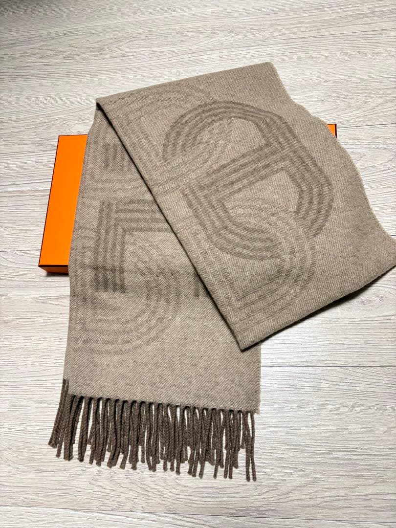 エルメス HERMES シェーヌダンクル マフラー　カシミヤ　【今日だけ値下げ】