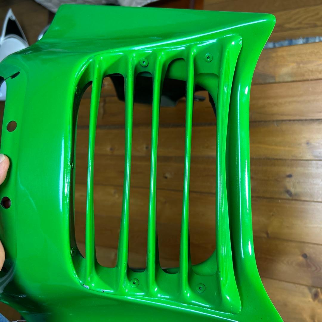 GPZ900R FRP製 ルーバー付アッパーカウル 1102