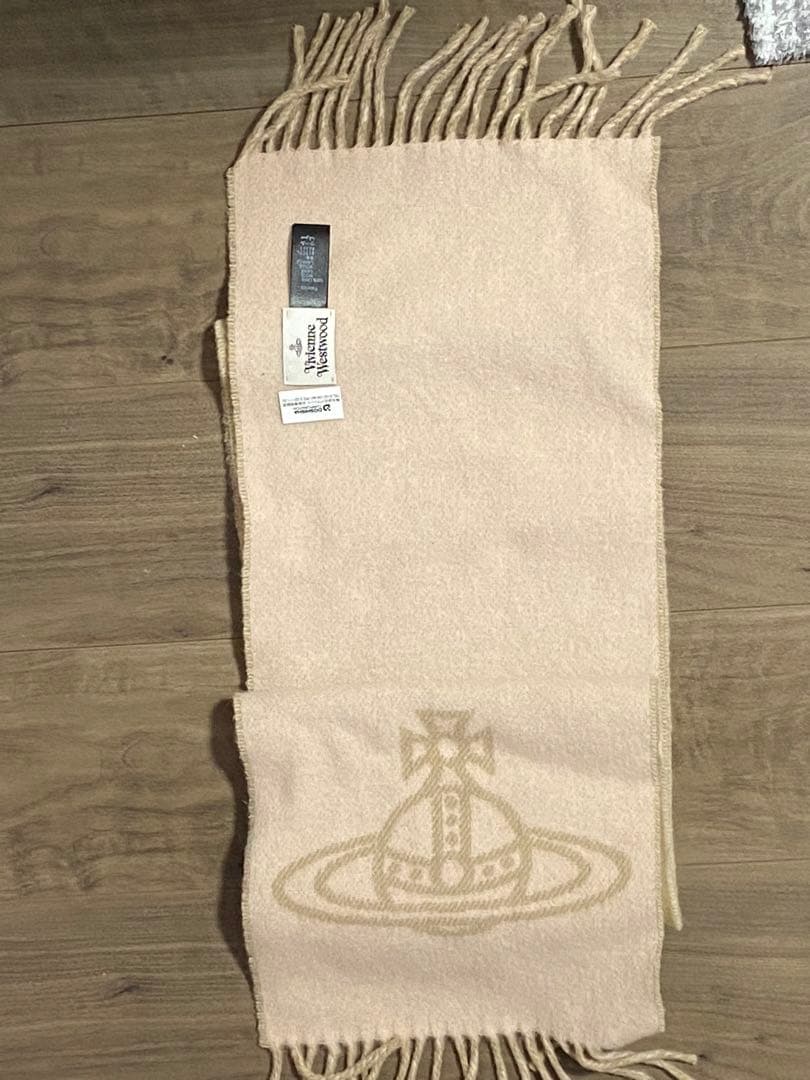 ❇︎ちくわぶ様用Vivienne Westwood ベージュ マフラー