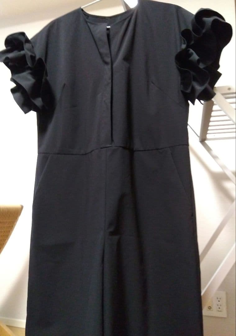 CADUNE 川上桃子コラボ　フリルオールインワン