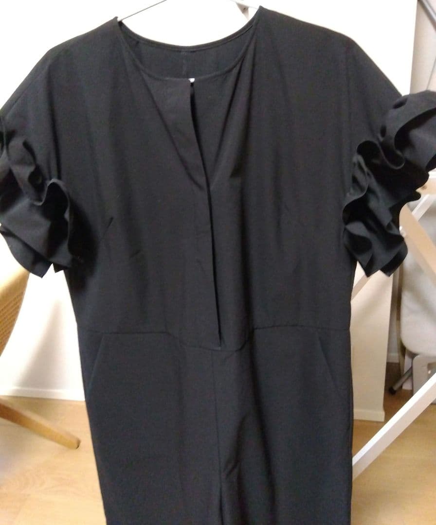 CADUNE 川上桃子コラボ　フリルオールインワン