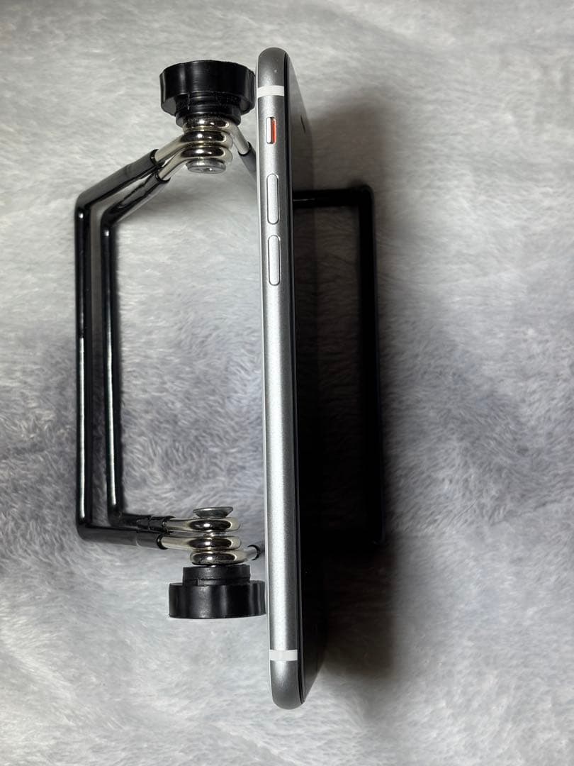 iPhone SE第2世代 128GB SIMフリー美品