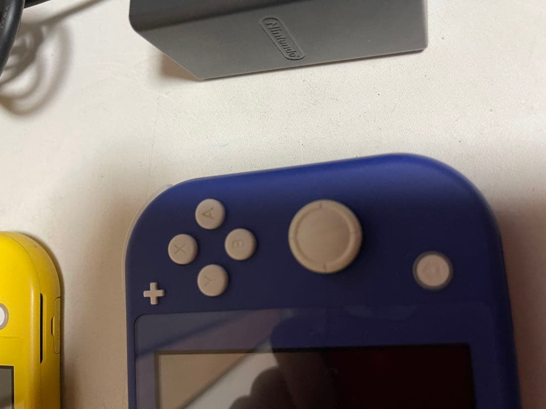 Nintendo Switch HDH-001 2台まとめて売りです。