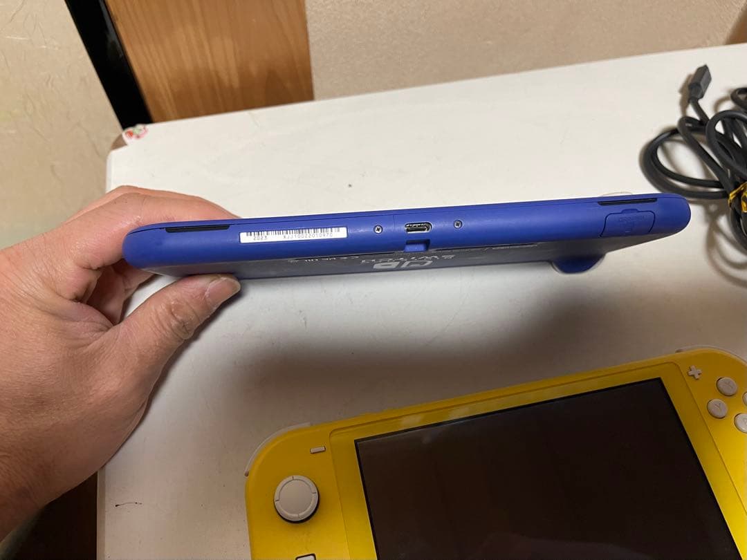 Nintendo Switch HDH-001 2台まとめて売りです。