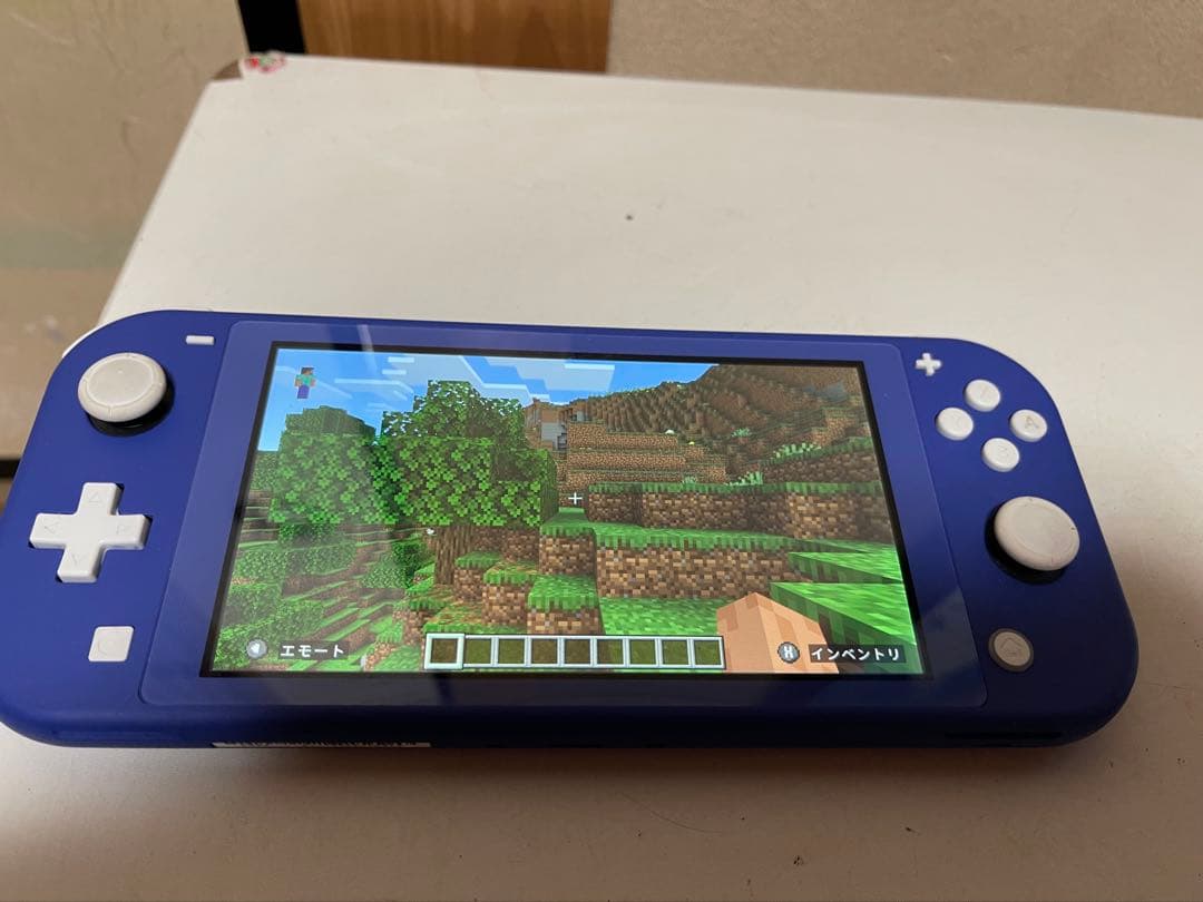 Nintendo Switch HDH-001 2台まとめて売りです。