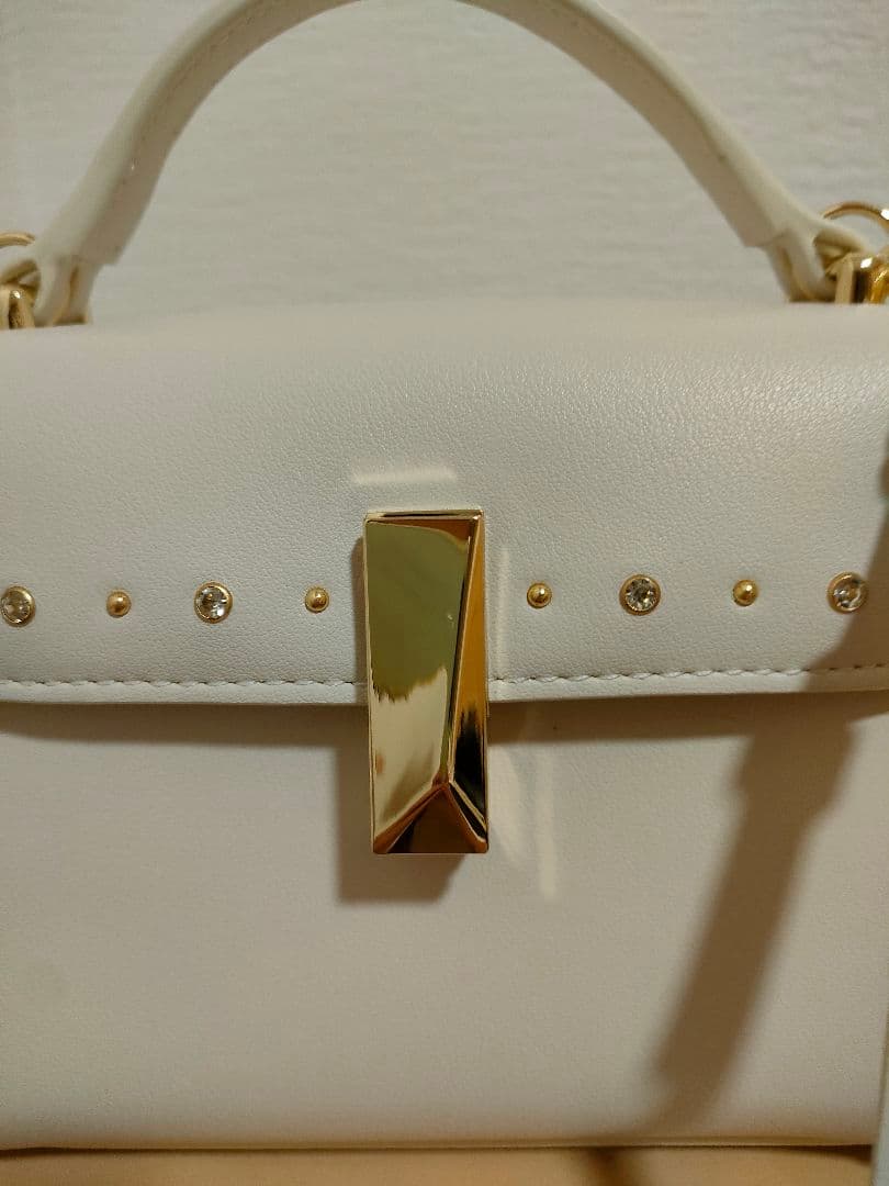 セルフォード　リュタンビジュースタッズポシェット　アイボリー