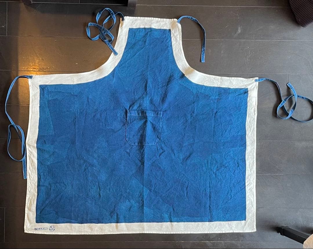 BERTOZZI ベルトッツィ エプロン リネン麻　イタリア製　ハンドペイント