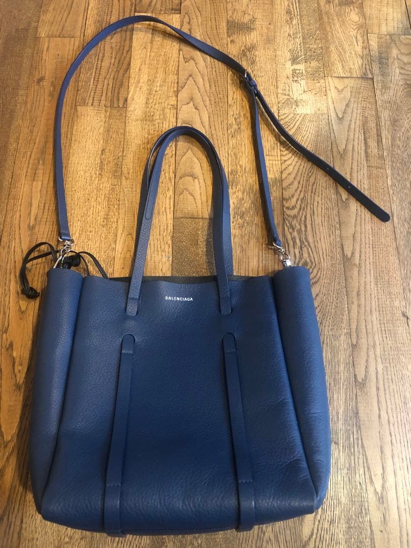 気まぐれセール　BALENCIAGA レザー ショルダーバッグ　エブリデイトート