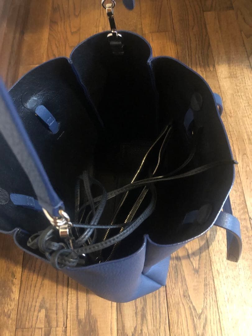 気まぐれセール　BALENCIAGA レザー ショルダーバッグ　エブリデイトート