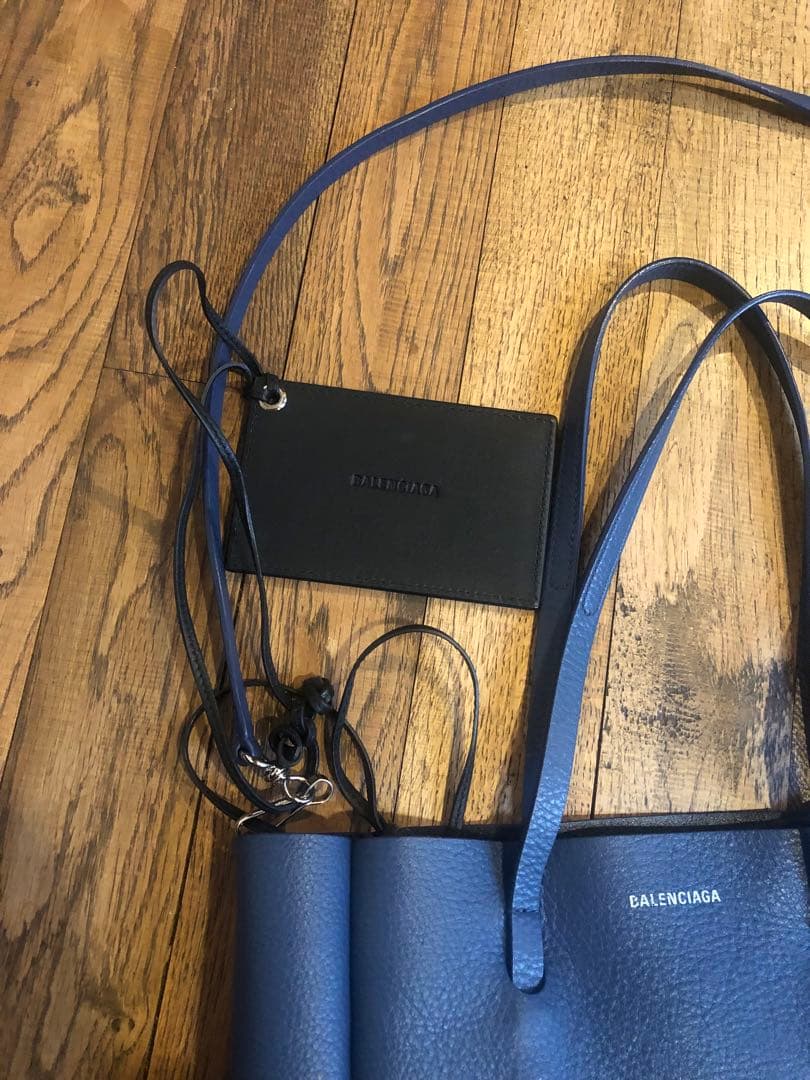 気まぐれセール　BALENCIAGA レザー ショルダーバッグ　エブリデイトート