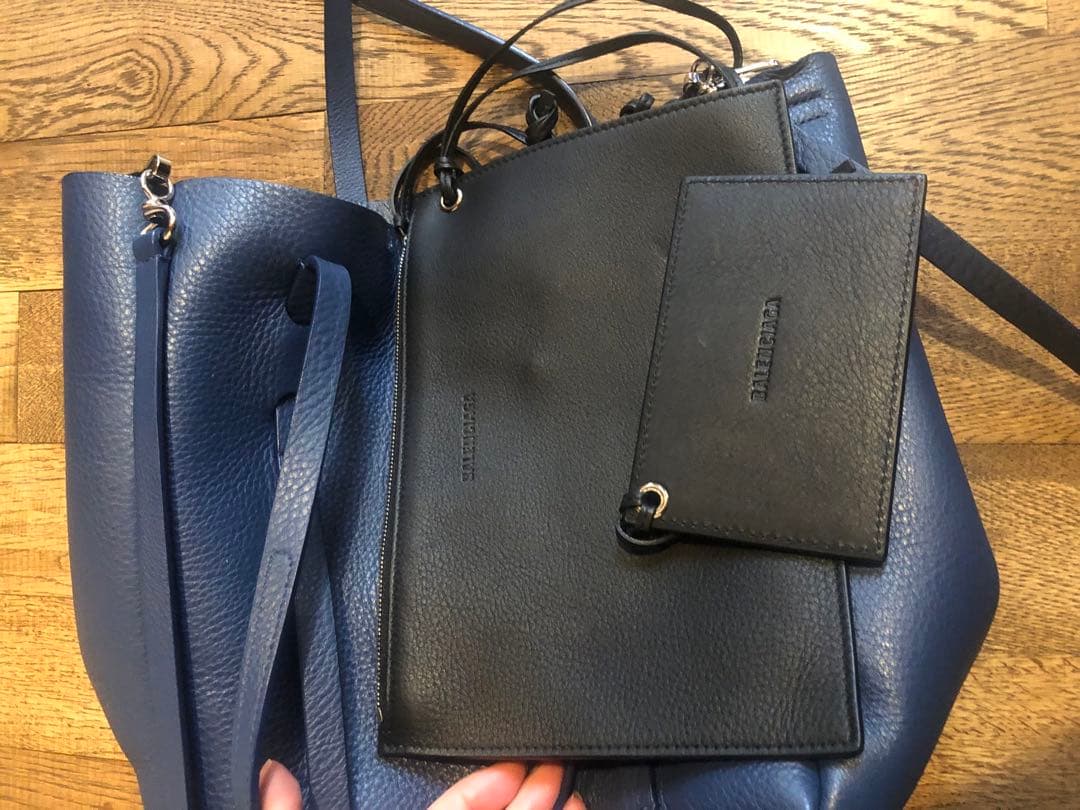 気まぐれセール　BALENCIAGA レザー ショルダーバッグ　エブリデイトート