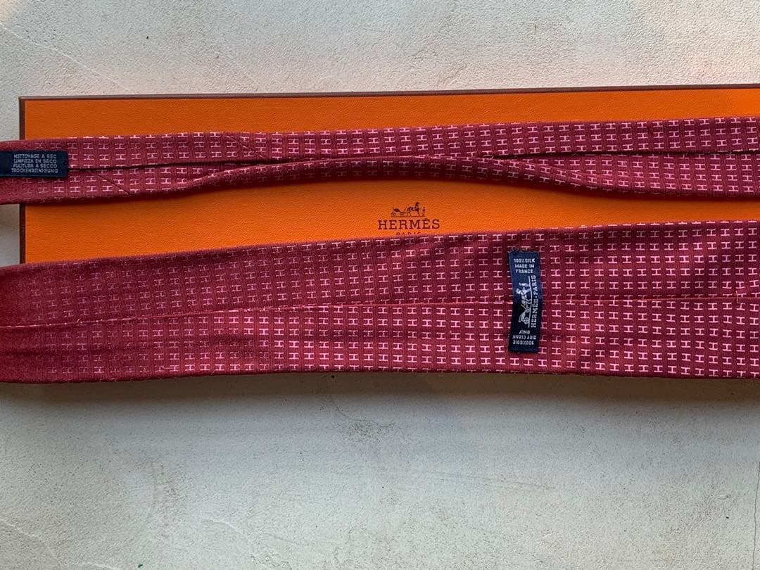 【極美品】HERMES バーガンディ H総柄ネクタイ　結婚式向け