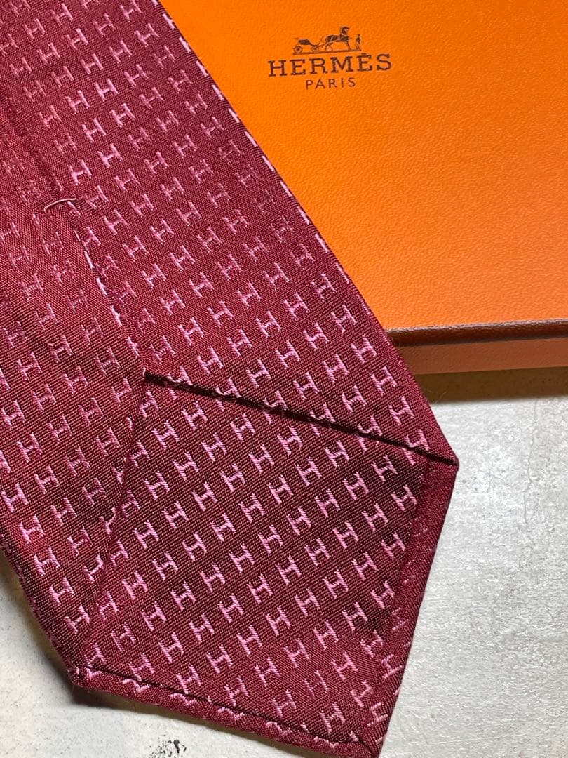 【極美品】HERMES バーガンディ H総柄ネクタイ　結婚式向け