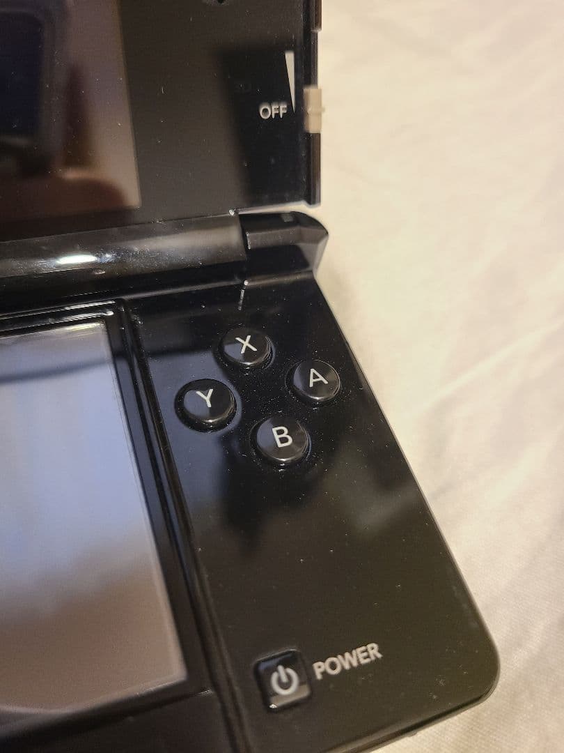 任天堂 3DS ブラック 本体&充電アダプター