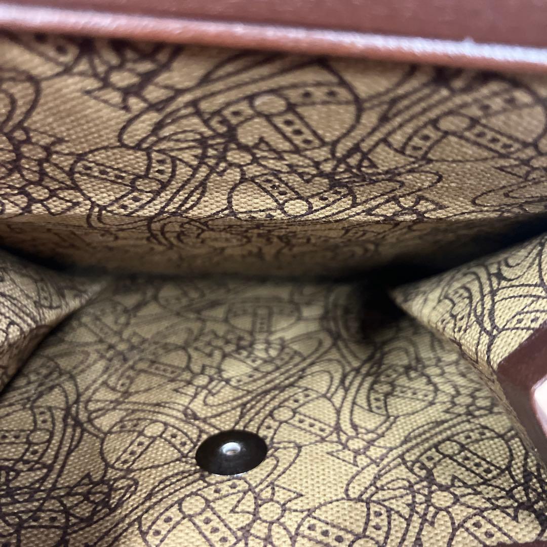 未使用品vivienne westwood2つ折り財布ブラウン