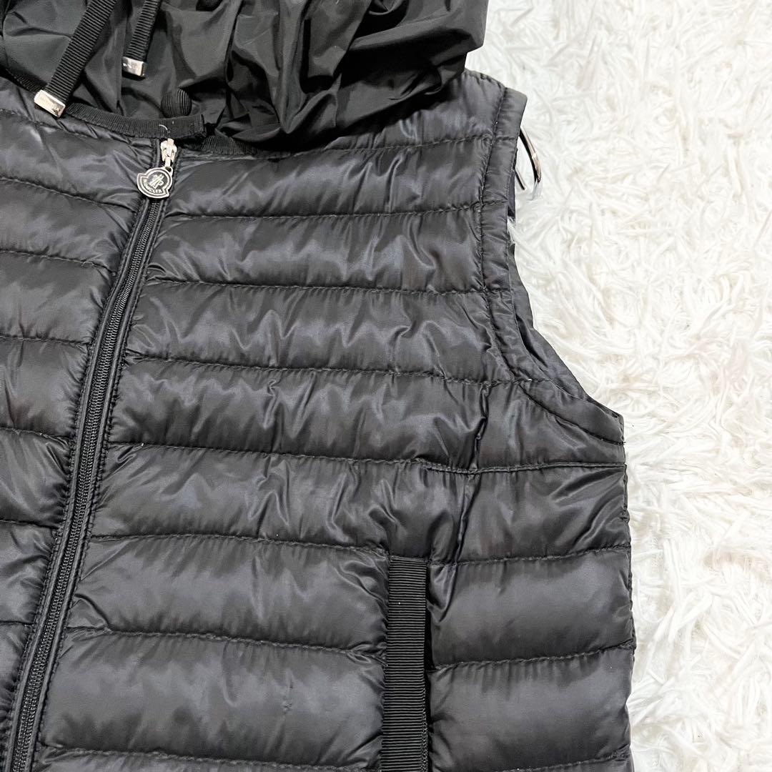 美品　MONCLER LUCILA ダウンベスト　フリル　ブラック　0