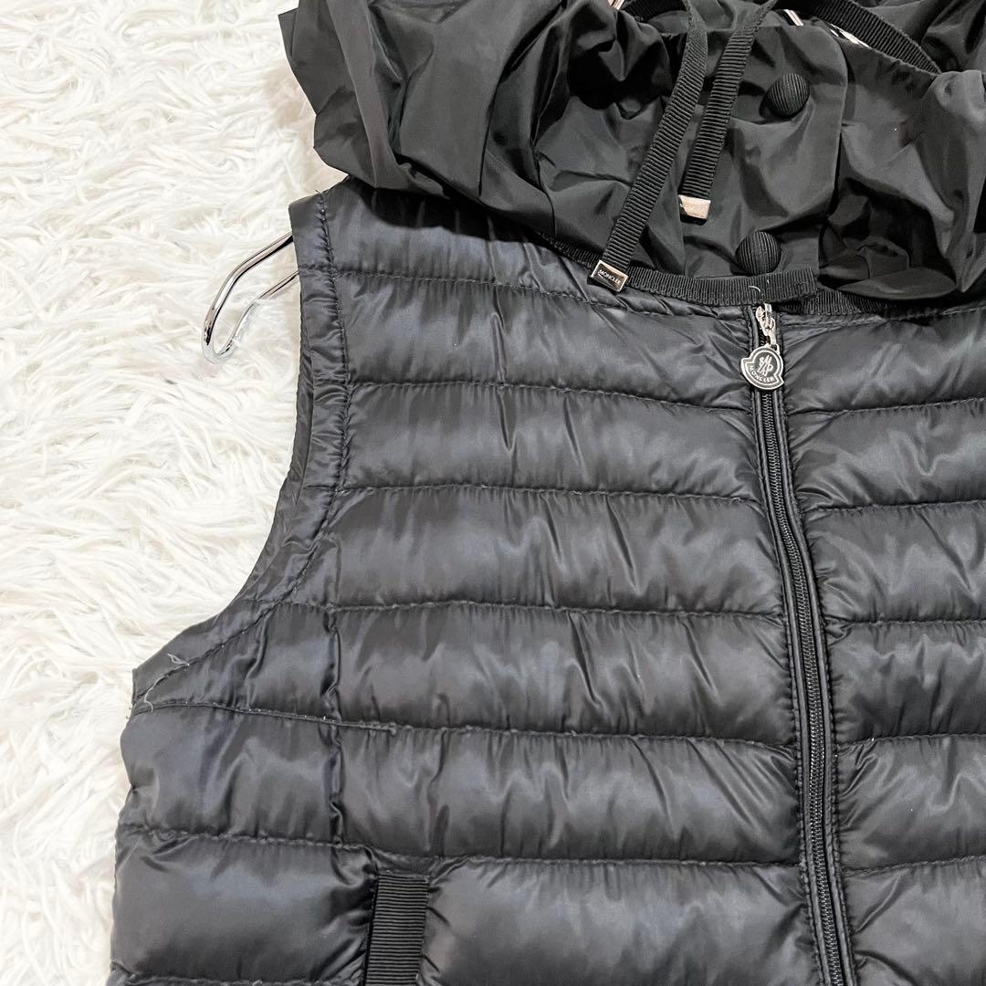 美品　MONCLER LUCILA ダウンベスト　フリル　ブラック　0