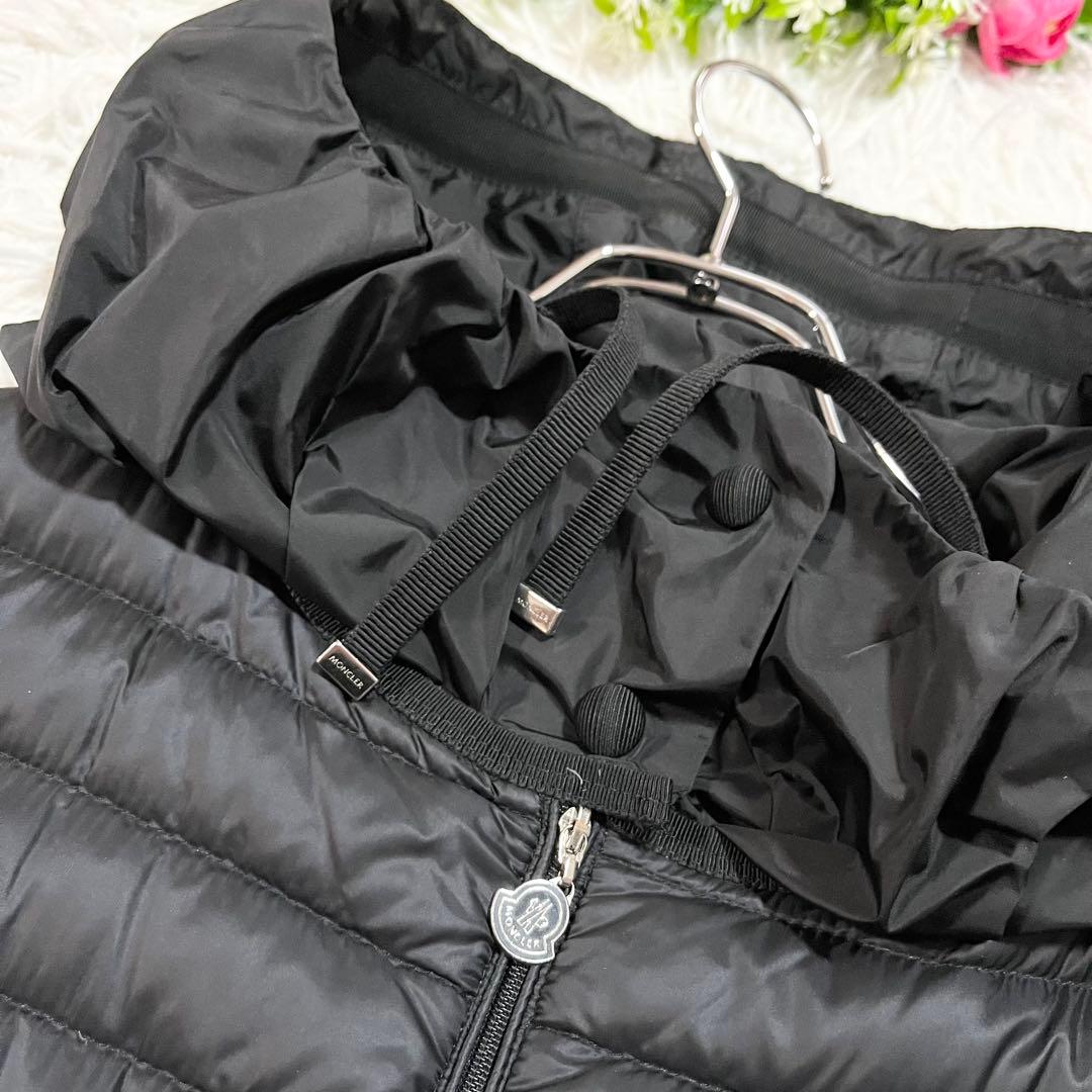 美品　MONCLER LUCILA ダウンベスト　フリル　ブラック　0