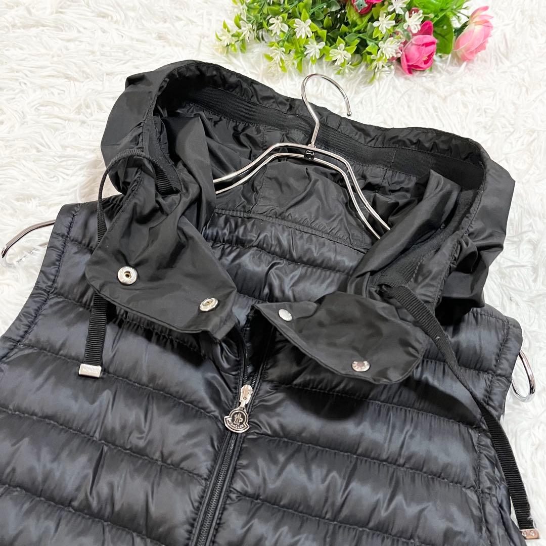 美品　MONCLER LUCILA ダウンベスト　フリル　ブラック　0
