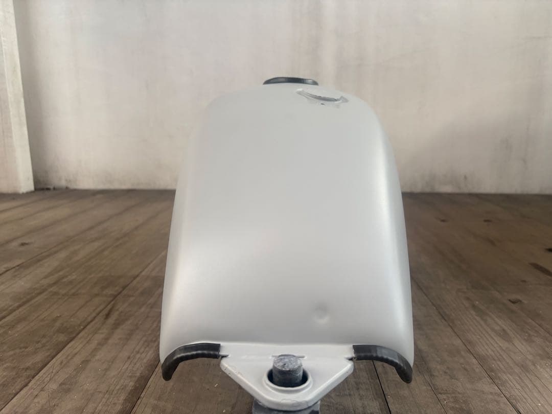 SR400 ガソリンタンク　マットグレー＆ブラック（自家塗装）