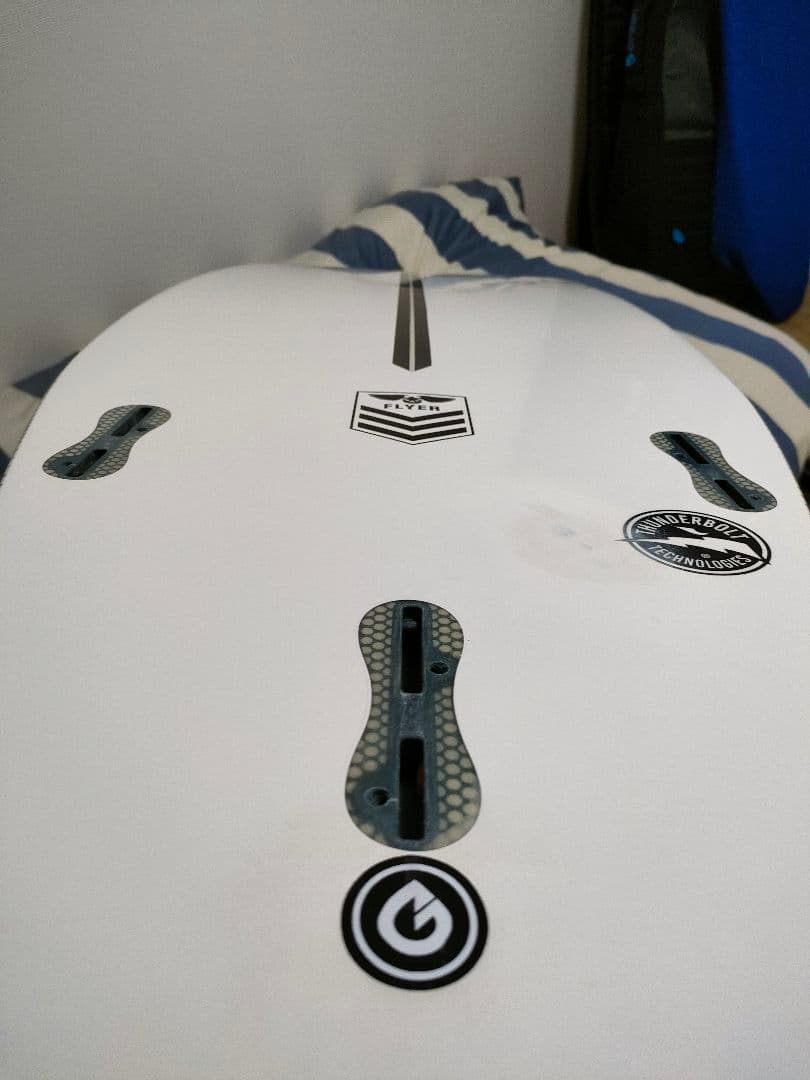 アルメリック　NEWフライヤーThunderbolt Technologies