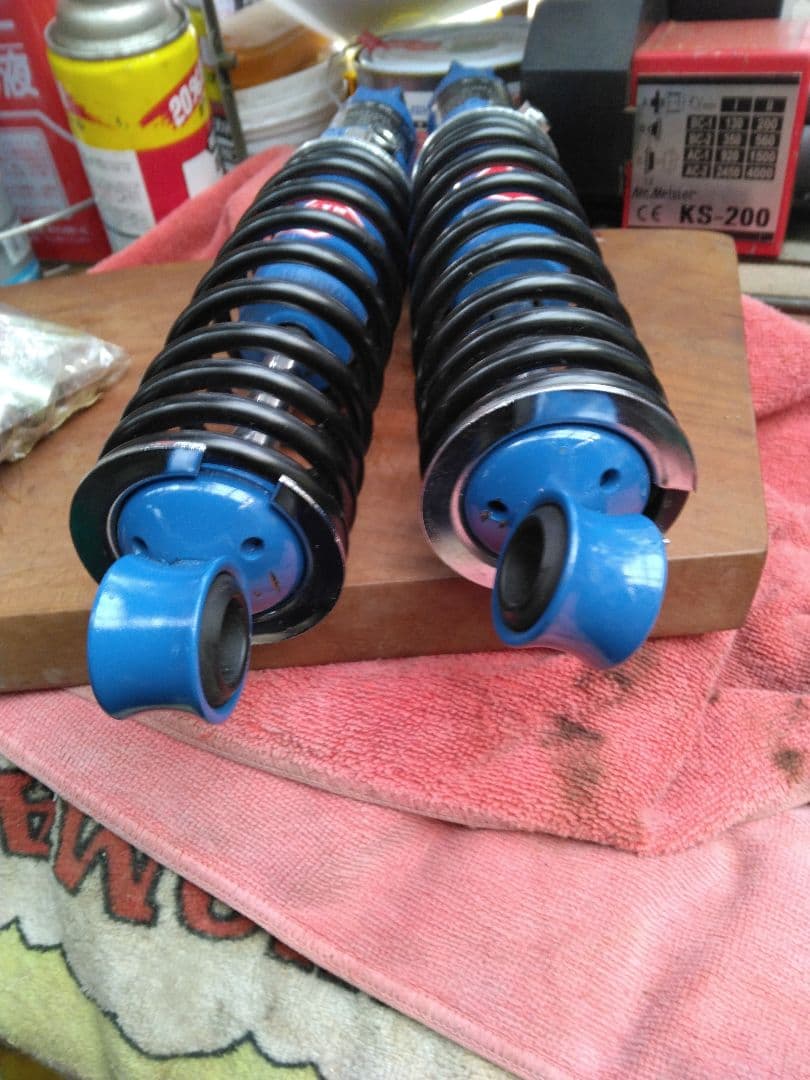 モンキー用カヤバショックアブソーバー 青 コイルスプリング当時物です。