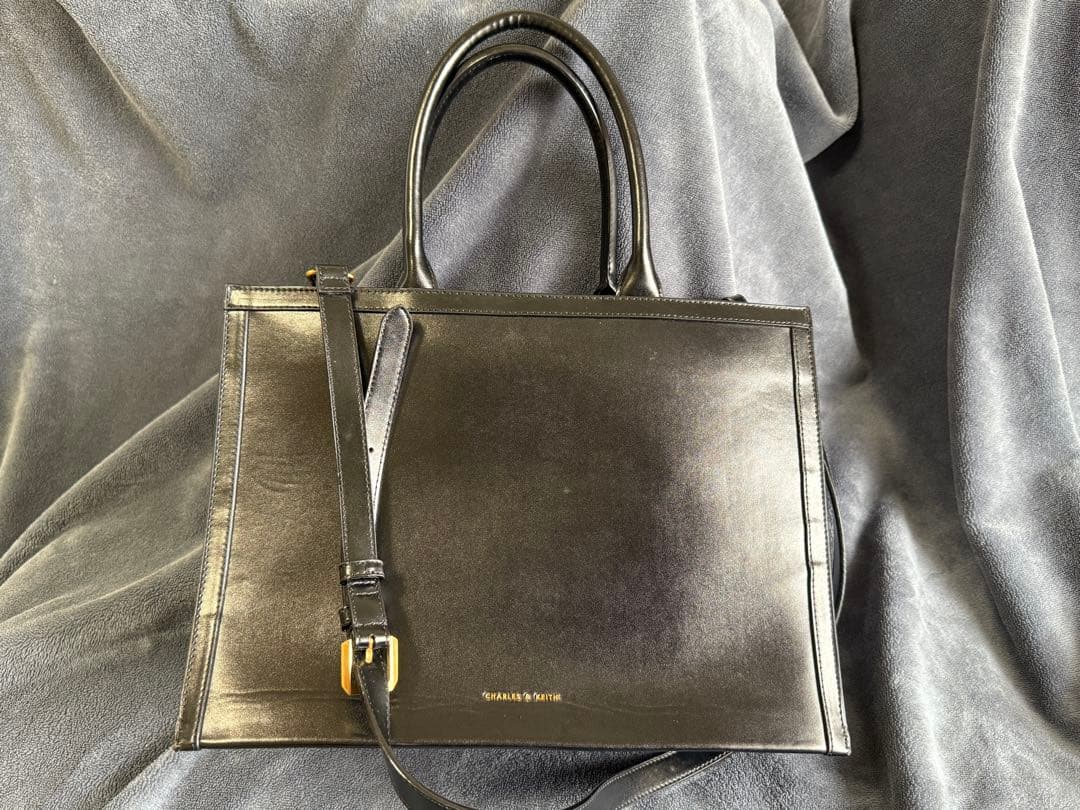 CHARLES & KEITH ラージダブルハンドル トートバッグ