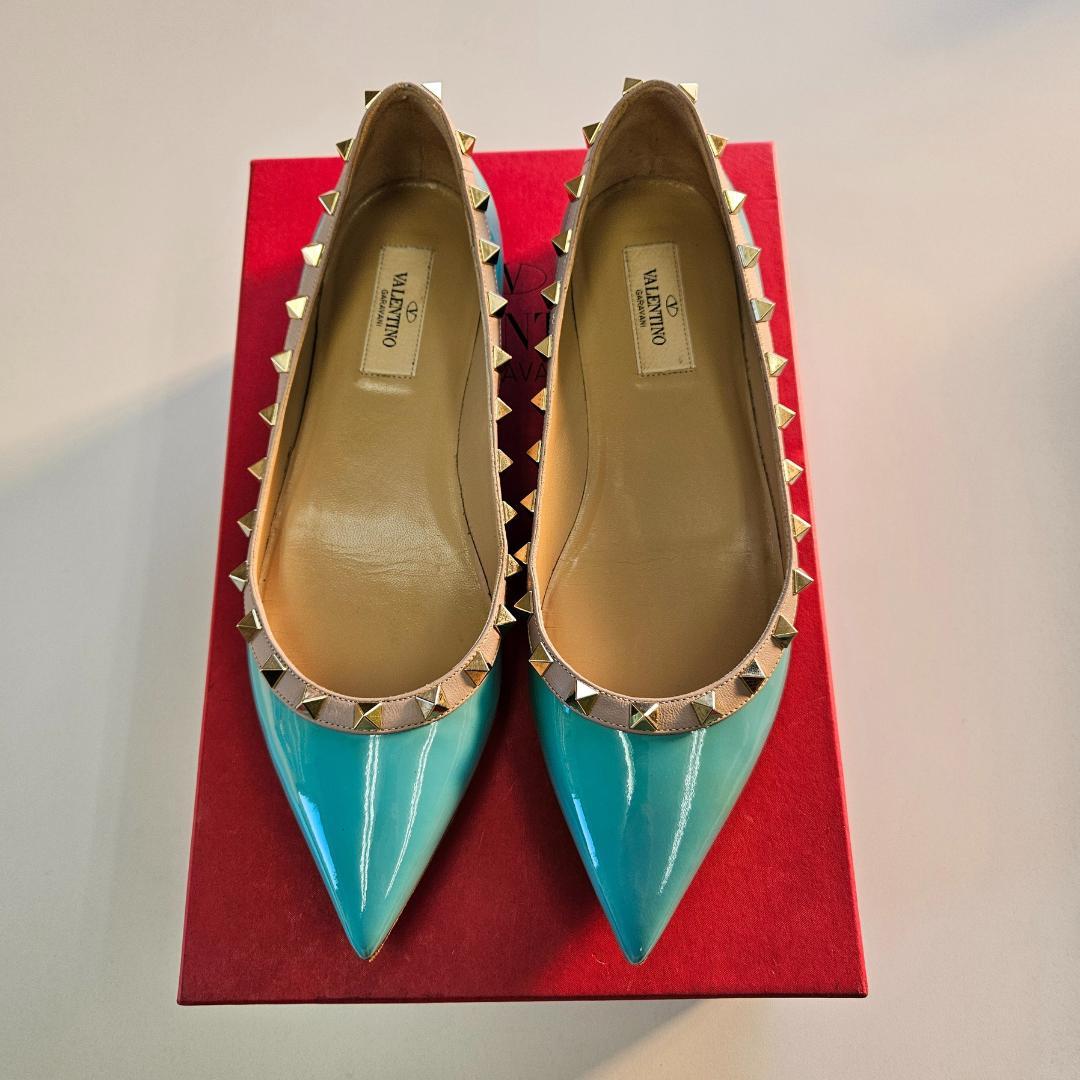 ヴァレンティノ フラット 38 ターコイズ ブルー エナメル パンプス