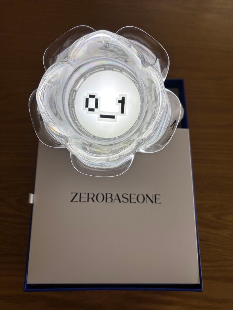 ZEROBASEONE 公式ペンライト