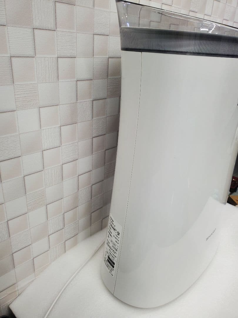 空気清浄機　SHARP FU-N50BK-W