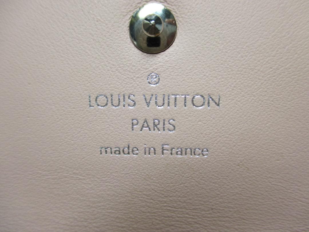 美品 Louis Vuitton ルイ ヴィトン マヒナ 4連キーケース 中古