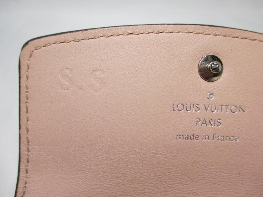 美品 Louis Vuitton ルイ ヴィトン マヒナ 4連キーケース 中古