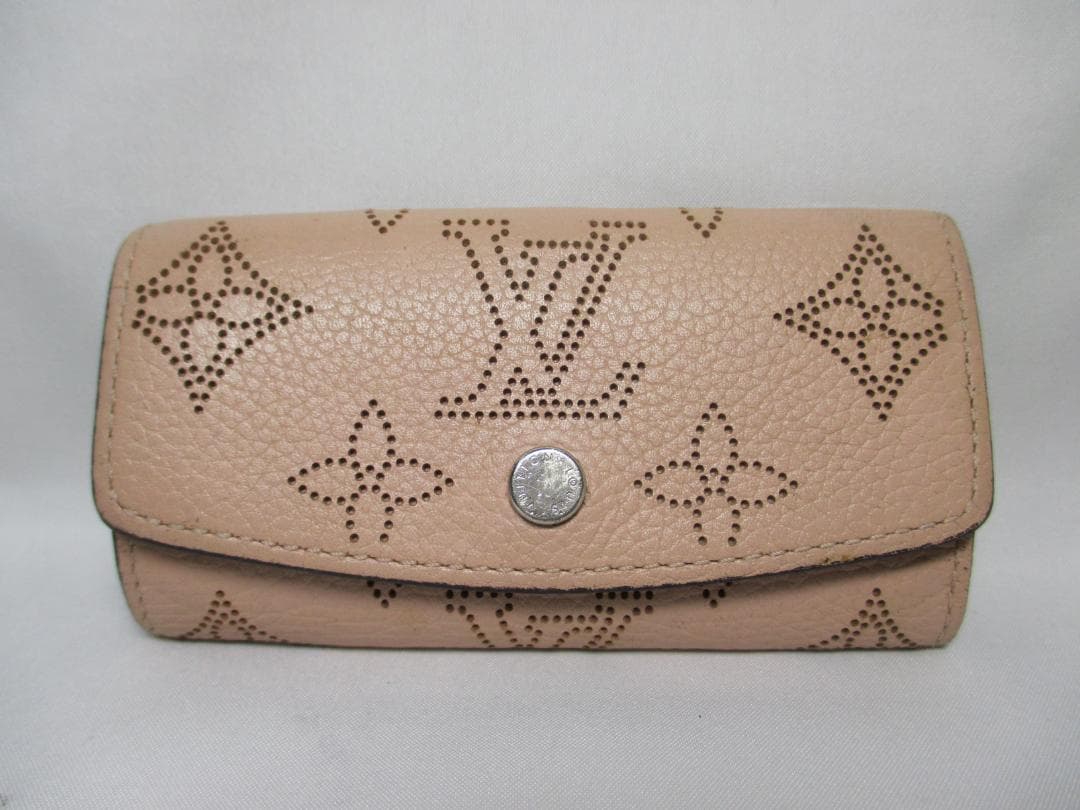 美品 Louis Vuitton ルイ ヴィトン マヒナ 4連キーケース 中古